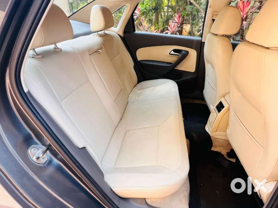 Volkswagen Vento 1.2 Tsi Highline Plus At, 2014, Petrol