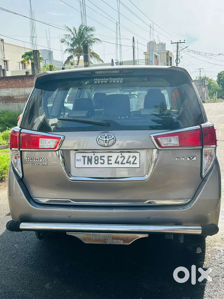 Toyota Innova Crysta 2017 Diesel Well Maintained