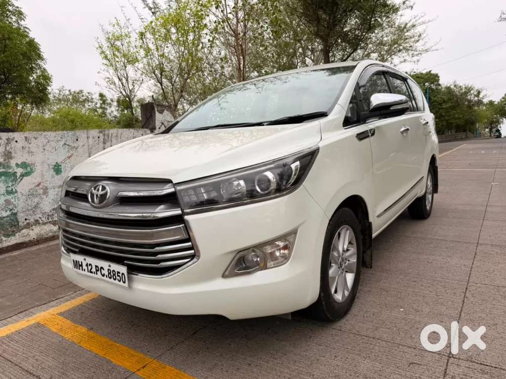 Toyota Innova Crysta 2.8 Zx At 7 Seater, 2017, Diesel
