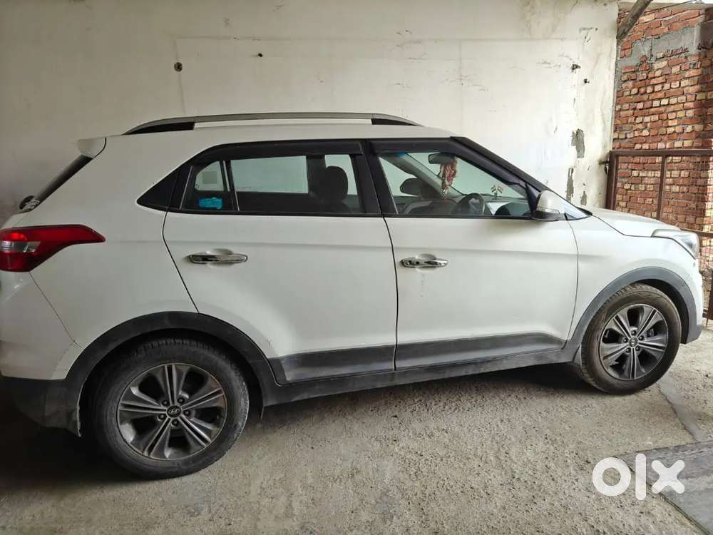 Creta White Top Model Automatic