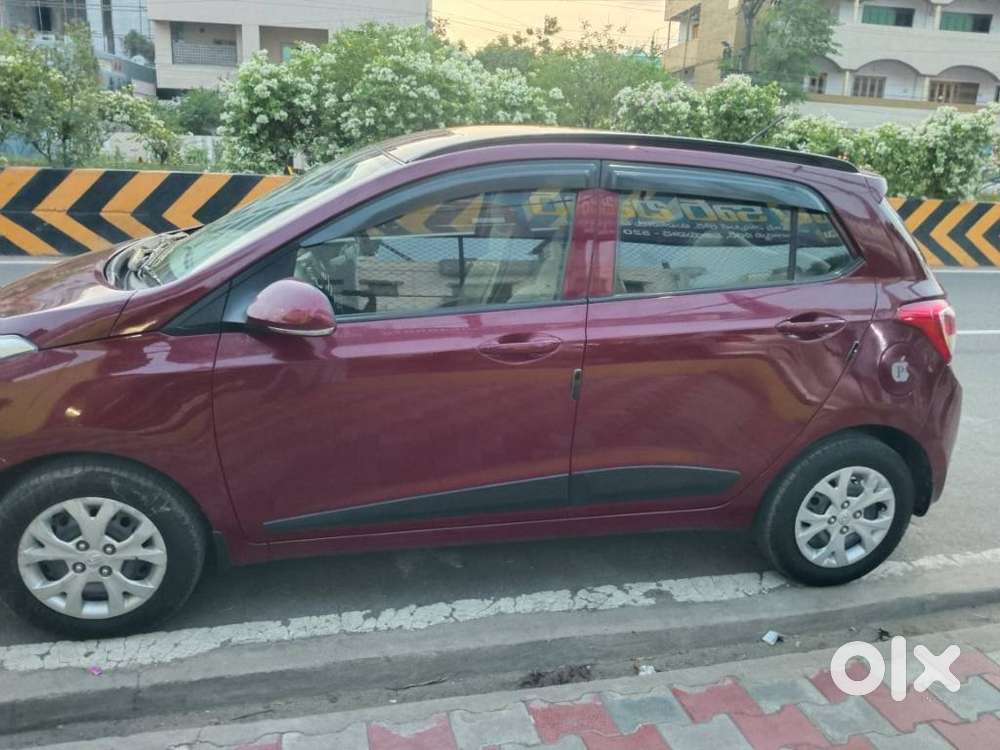 Hyundai Grand I10 Sportz, 2016, Petrol