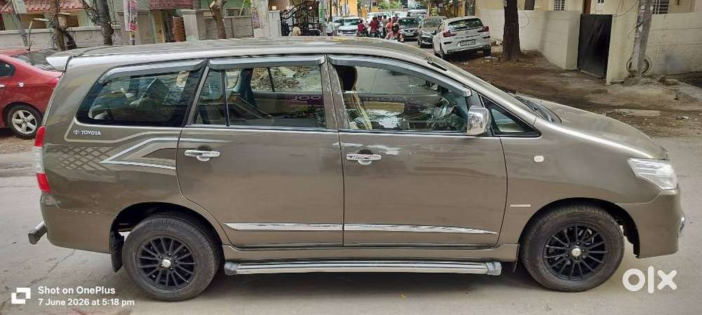 Toyota Innova 2.5 G (diesel) 7 Seater Bs Iv, 2016, Diesel