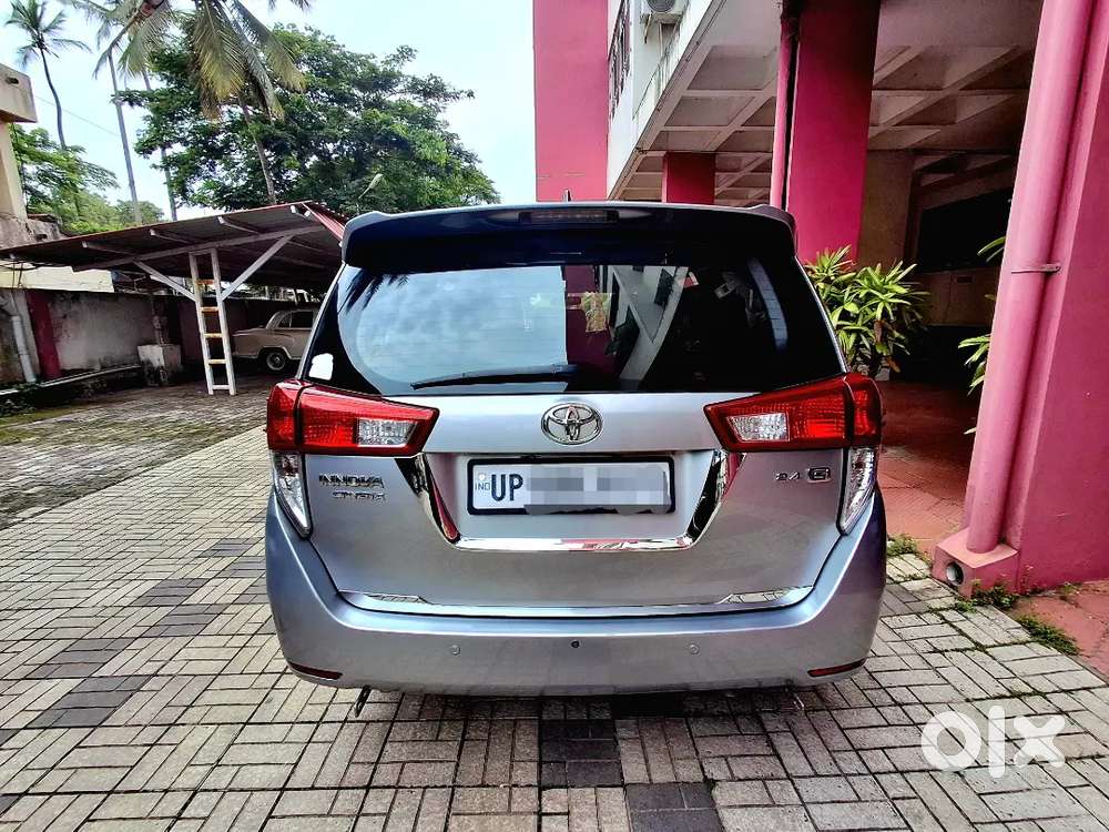 Toyota Innova Crysta 2017 G4,  8 Str, Well Maintained.