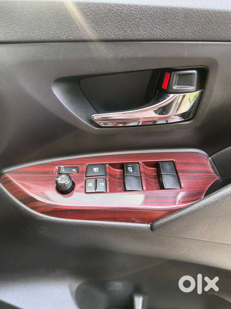 Toyota Innova Crysta 2019 2.8 At