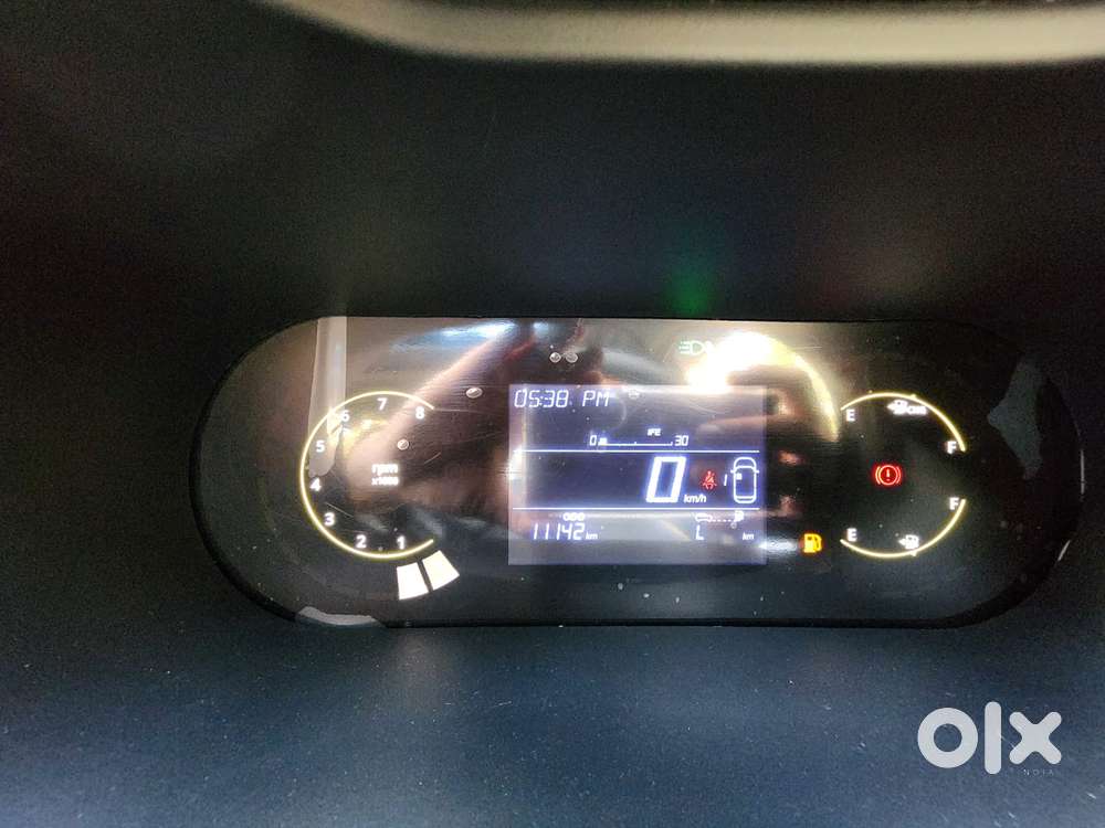 Tata Nexon Pure 1.2 S Revotron Petrol 6 Mt, 2025, Cng & Hybrids