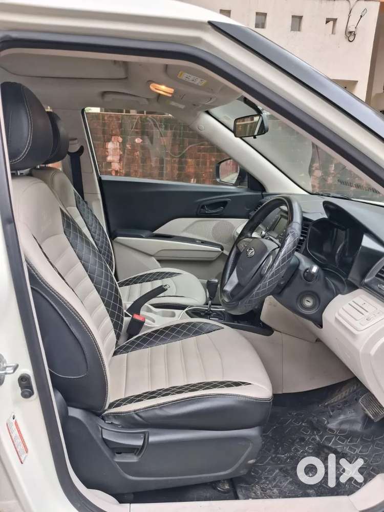 Mahindra Xuv300 1.2 W6 Amt Petrol, 2022, Petrol