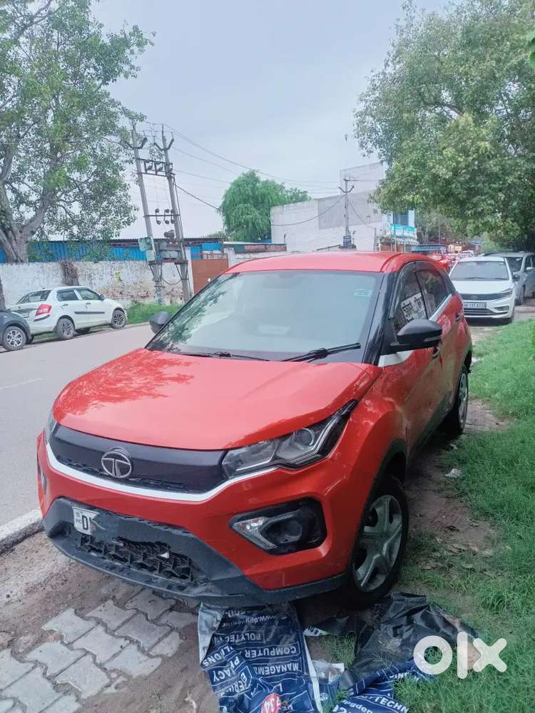Tata Nexon 1.2 Revotron Petrol 2020 Xe