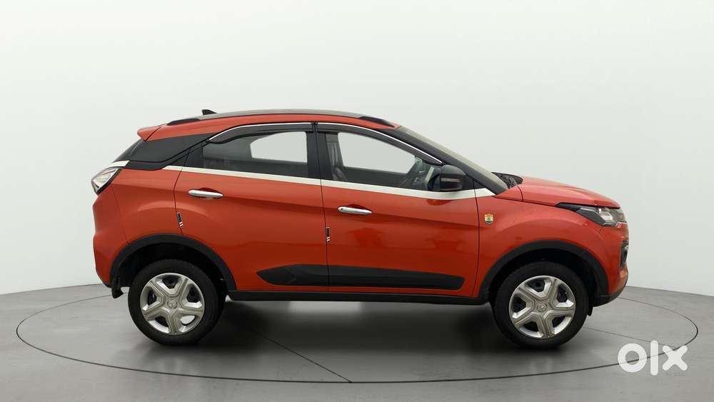 Tata Nexon 1.2 Revotron Xm (s), 2023, Petrol