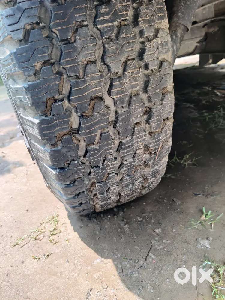 Mahindra Tuv 300 2018 Diesel 102000 Km Driven