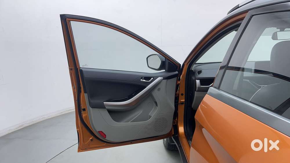 Tata Nexon 1.2 Revotron Xza Plus (o) Dual Tone, 2018, Petrol