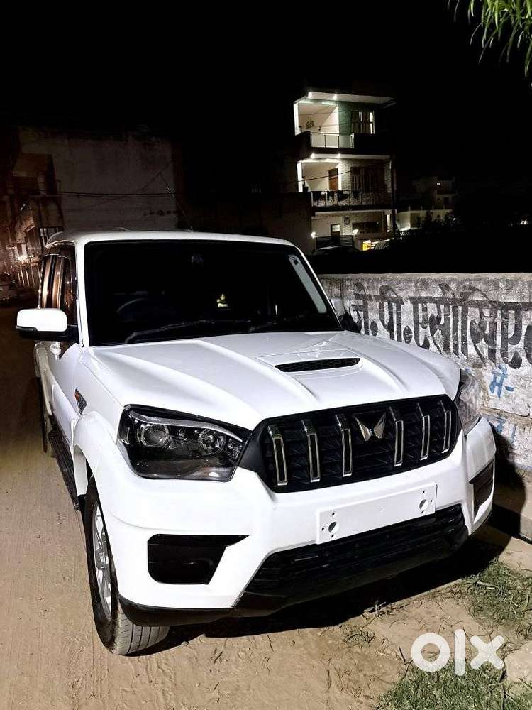 Mahindra Scorpio S10, 2015, Diesel