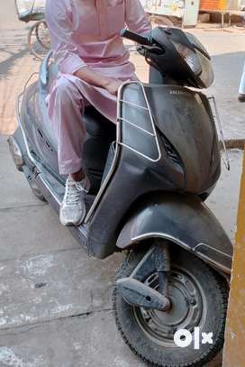 Scooty Buy Sell Second Hand Scooty in India Used Scooters in India OLX