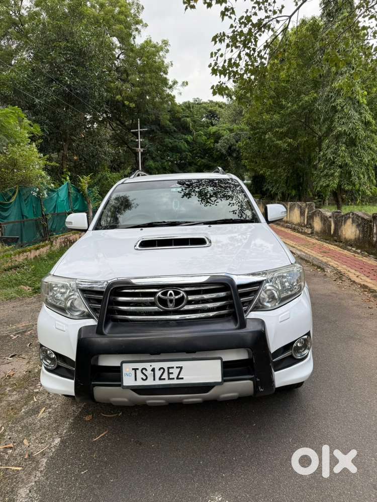 Toyota Fortuner Diesel 2012 Original Color Blue Wrapped In White