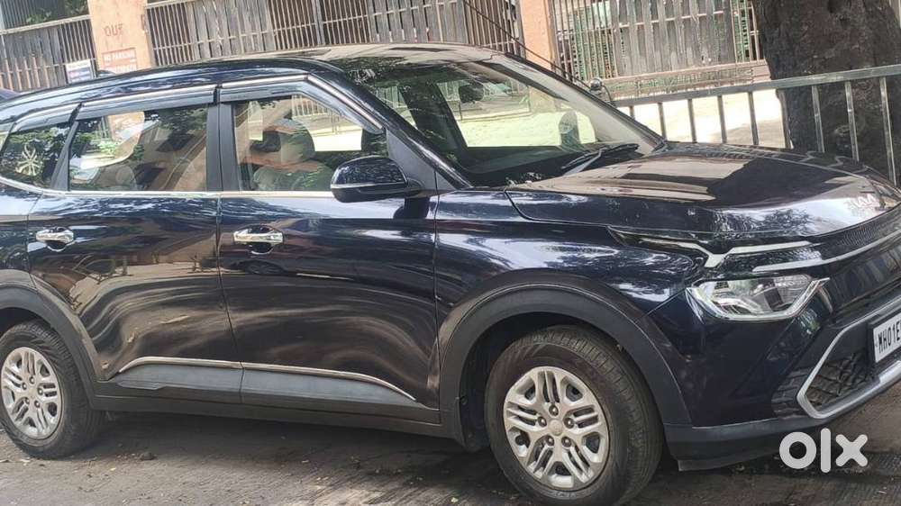 Kia Carens Premium 1.5 Mt November 2024