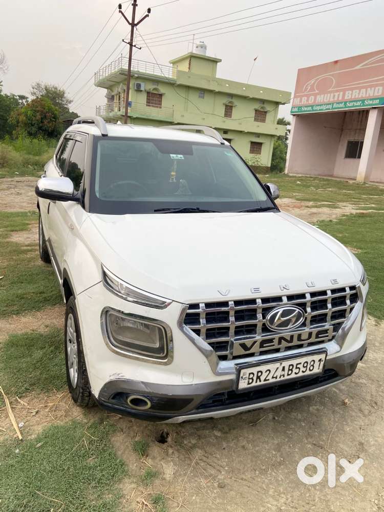 Hyundai Venue 2020 Petrol 37000 Km Driven