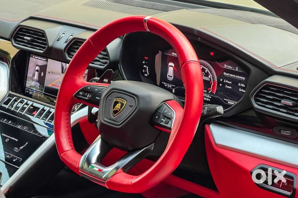 Lamborghini Urus, 2021, Petrol