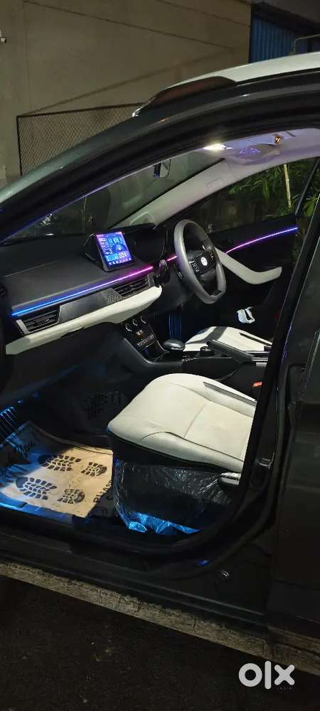 Tata Nexon Revotron Xza 2025 Petrol