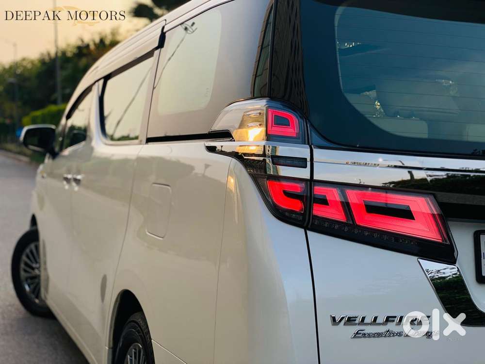 Toyota Vellfire Vip – Executive Lounge, 2021, Petrol