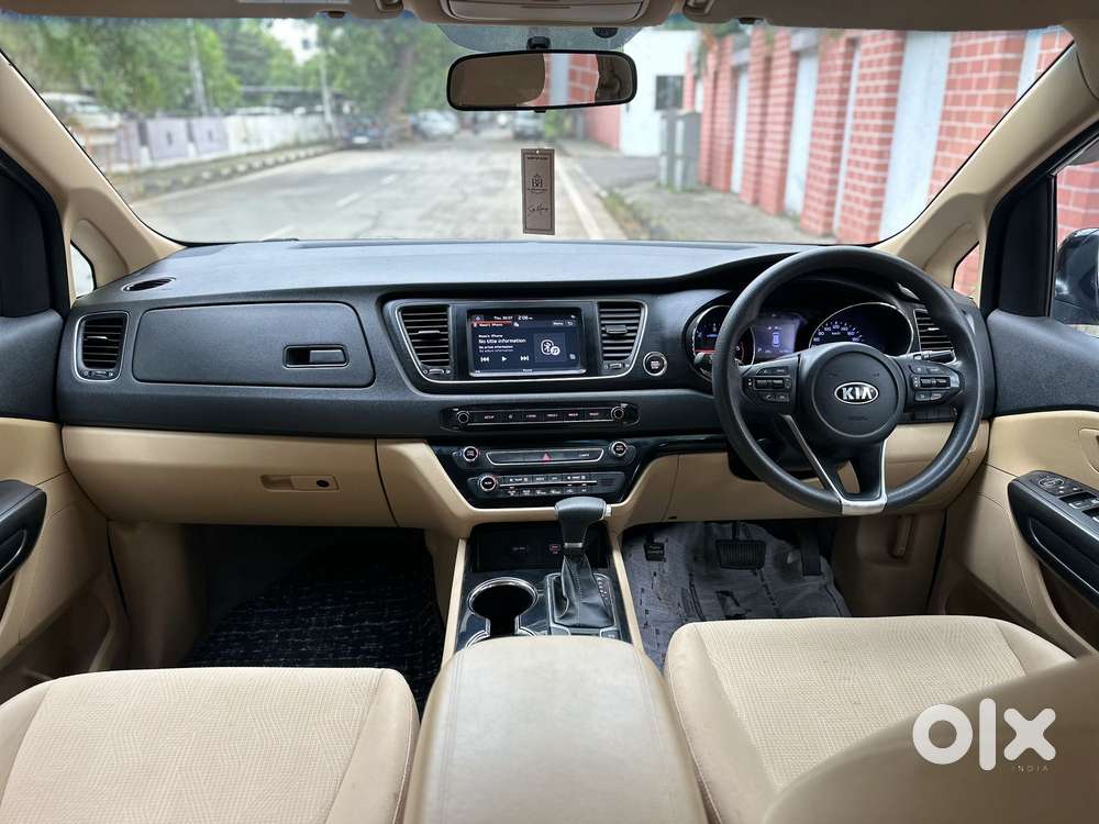 Kia Carnival Premium, 2021, Diesel