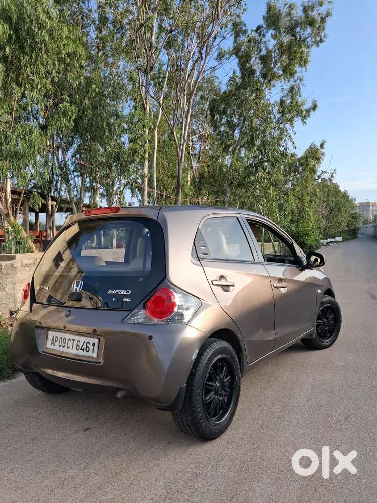 Honda Brio 2013 Petrol 76000 Km Driven