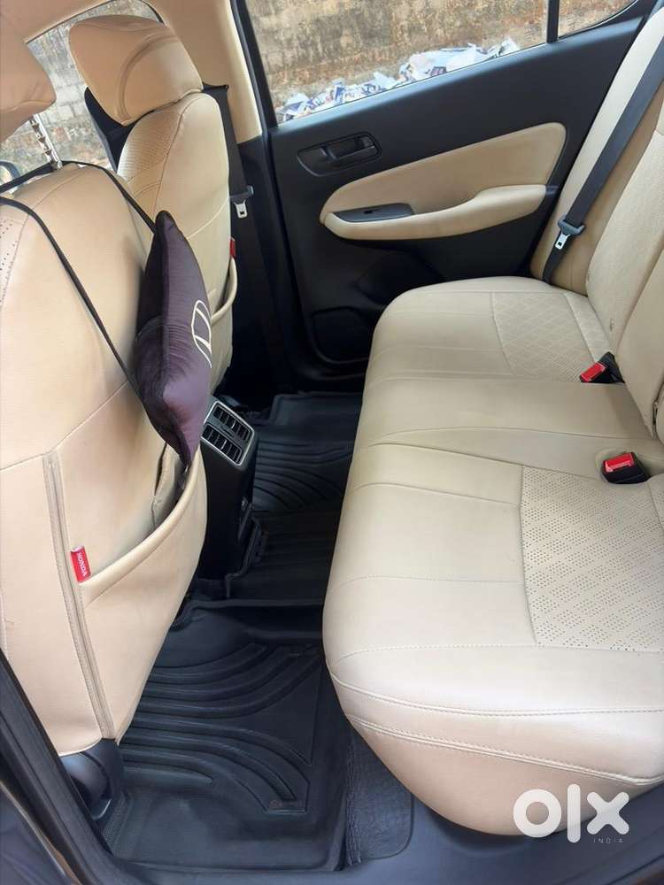 Honda City 2023 Petrol 19500 Km Driven Showroom Condition