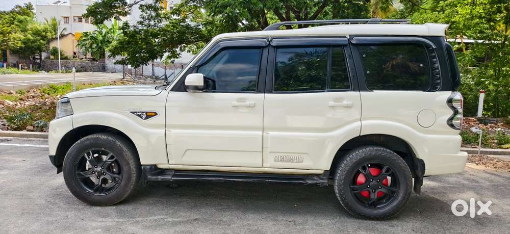 Mahindra Scorpio S10, 2015, Diesel