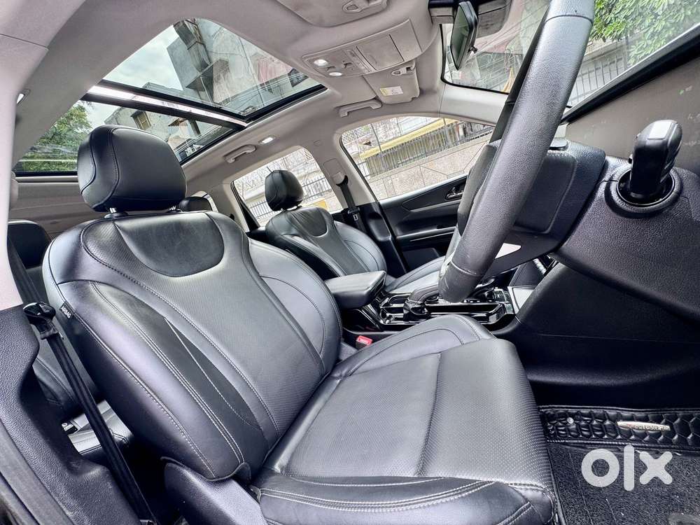 Mahindra Xuv700 2.2 Ax 7 Diesel At Str, 2025, Diesel