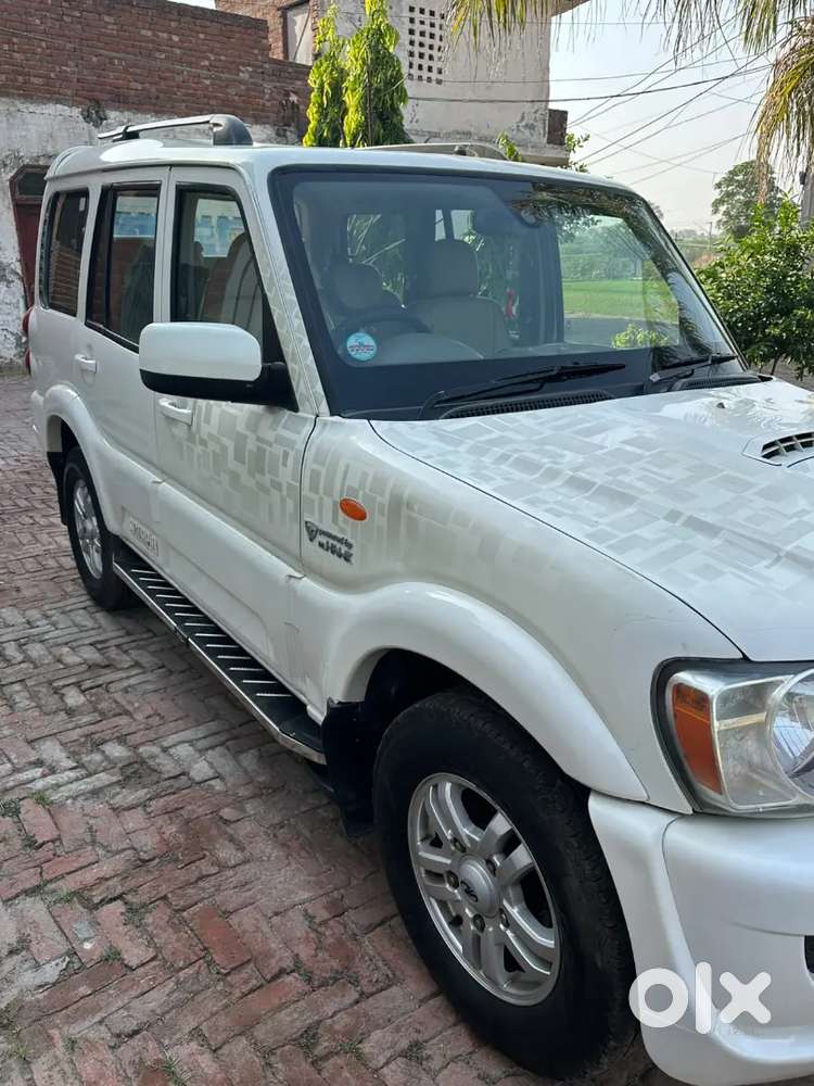 Mahindra Scorpio 2013 Diesel Well Maintained