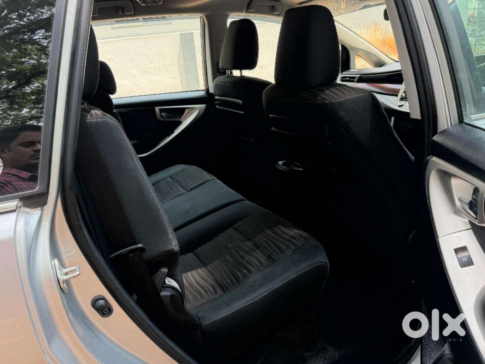 Toyota Innova Crysta 2.7 V, 2024, Diesel