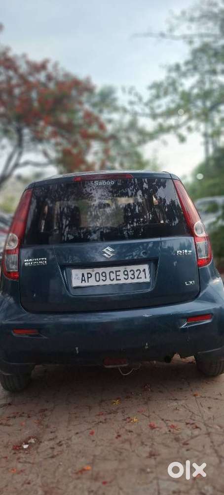 Maruti Suzuki Ritz Lxi, 2011, Petrol