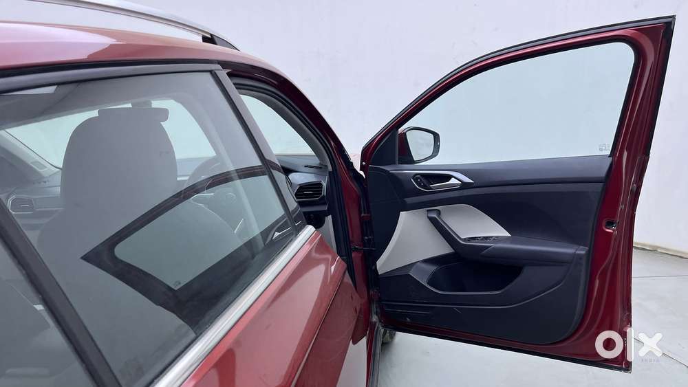 Volkswagen Taigun Topline 1.0 Tsi At (electric Seats), 2022, Petrol