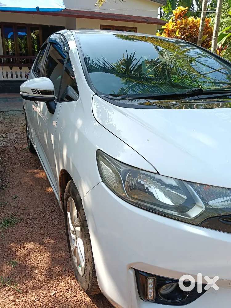 Honda Jazz 2015 Diesel Well Maintained