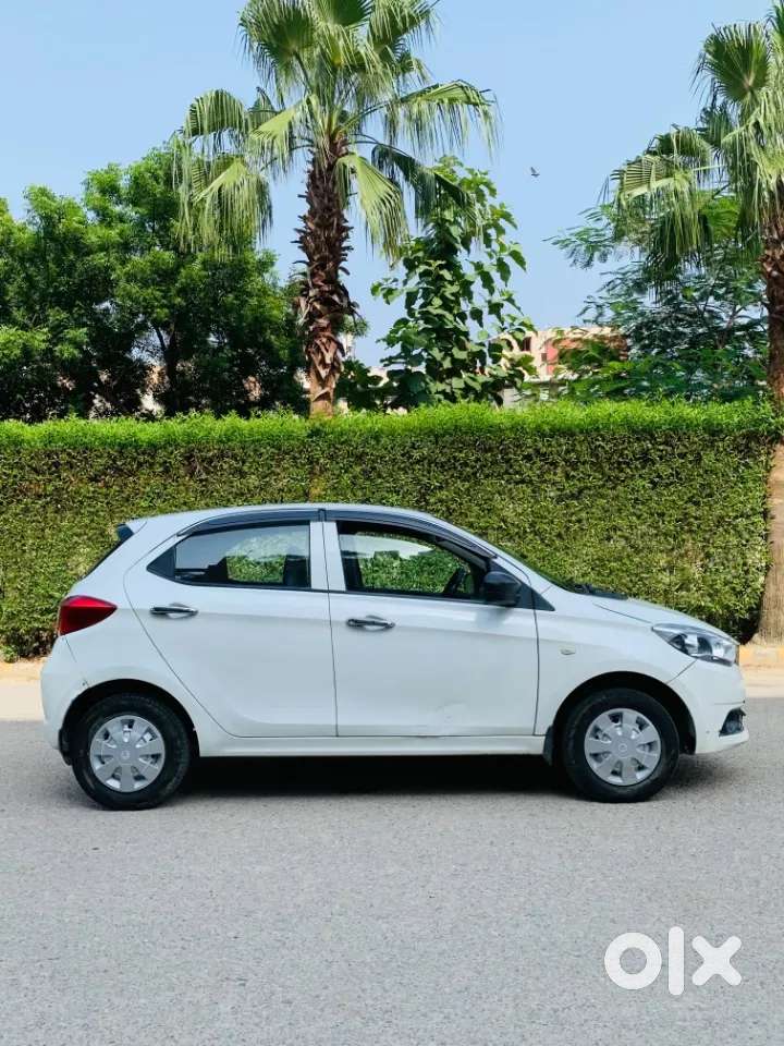 Tata Tiago 1.2 Revotron Xm, 2017, Petrol