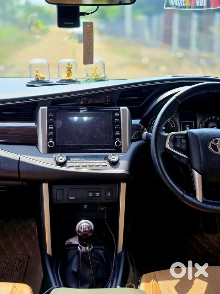 Toyota Innova Crysta 2025 Diesel 7-seater