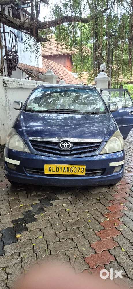 Toyota Innova 2005 Diesel 320000 Km Driven