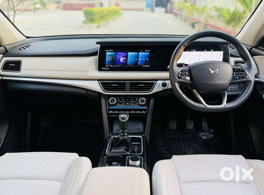 Mahindra Xuv700 2.2 Ax 7 Diesel Mt Luxury Pack Str, 2024, Diesel