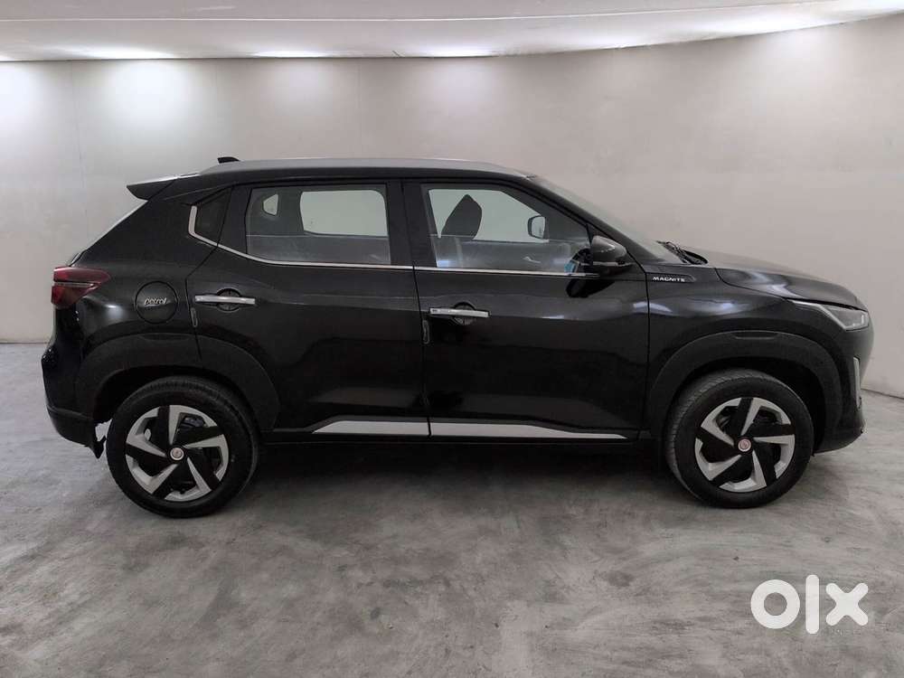 Nissan Magnite 1.0 Xv Premium, 2023, Petrol