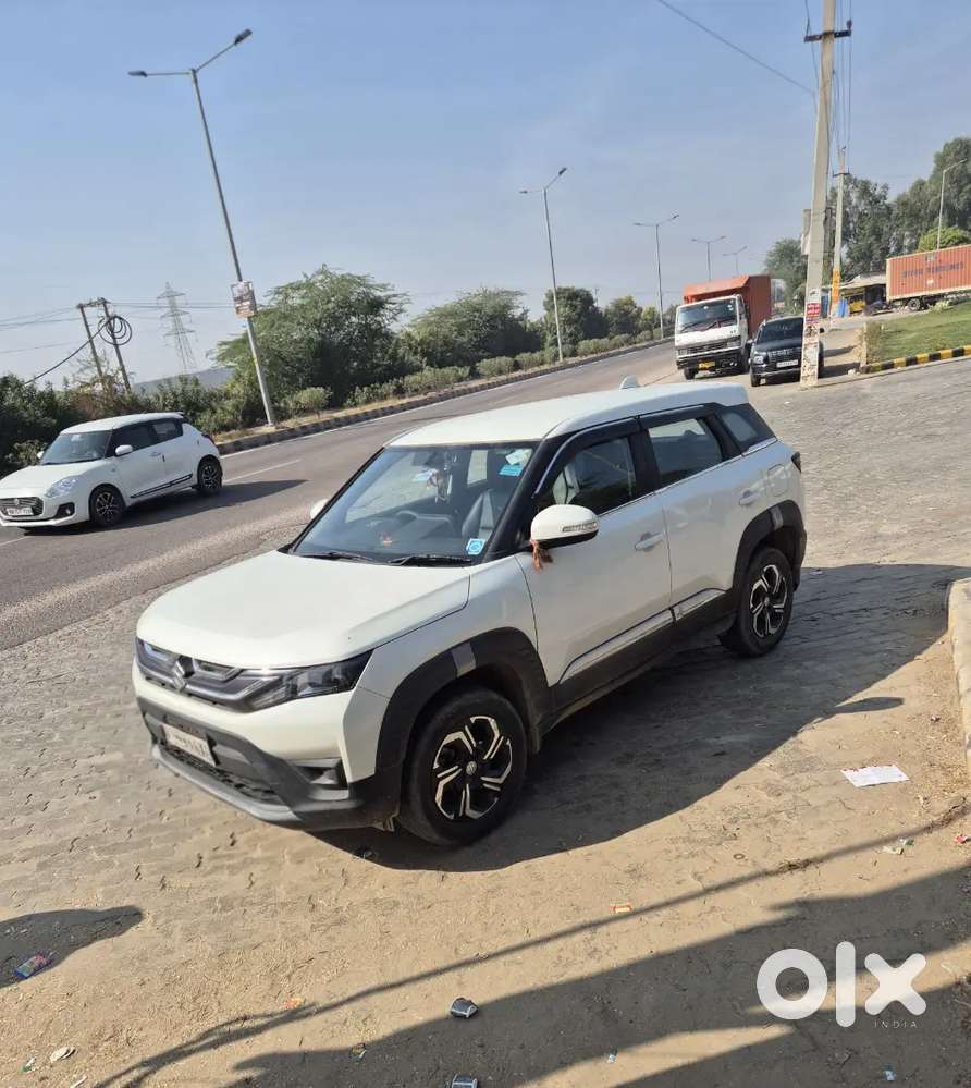Maruti Suzuki Vitara Brezza 2023 Cng & Petrol 40000 Km Driven Well Mai