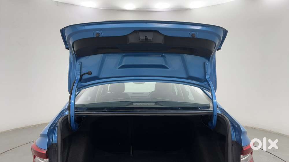 Skoda Slavia Style 1.0l Tsi At, 2023, Petrol