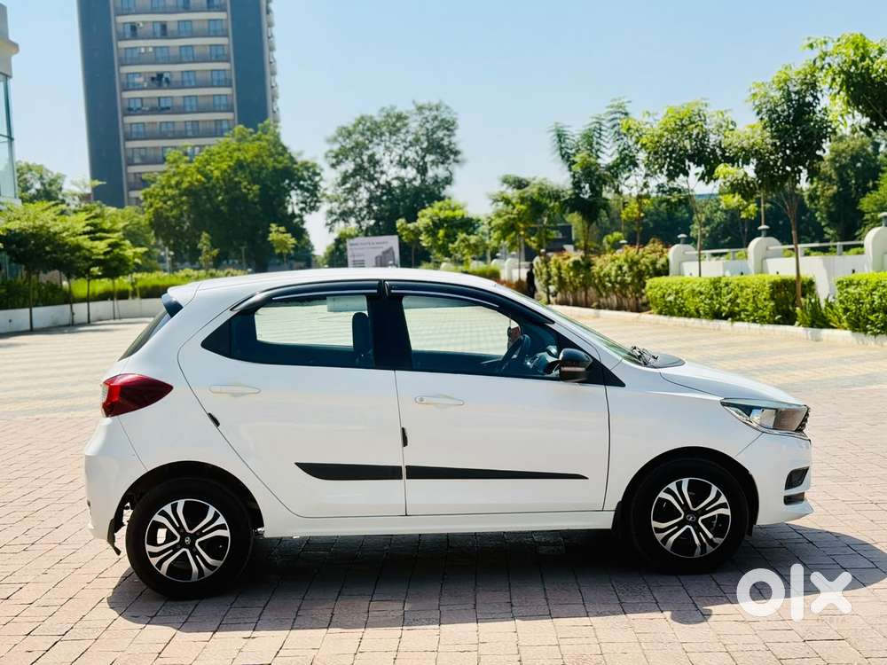 Tata Tiago 1.05 Revotorq Xt Option, 2022, Cng & Hybrids