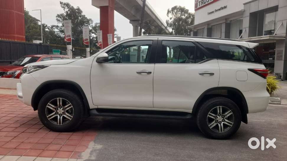 Toyota Fortuner 4X2 AT 2.8 Diesel, 2023, Diesel
