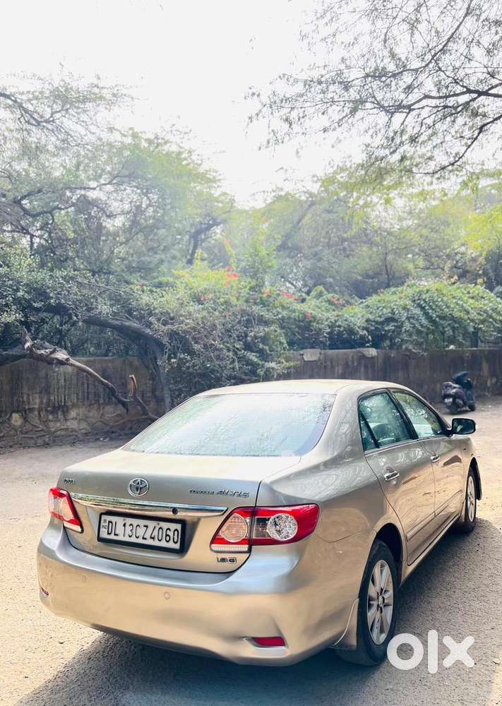 Toyota Corolla Altis 2012 Petrol Well Maintained