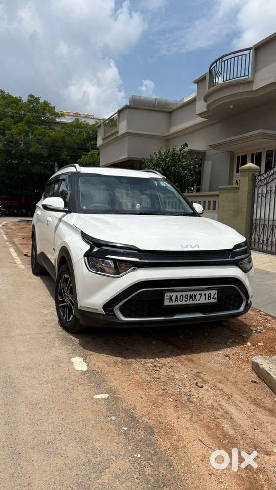 Kia Carens 2024 Petrol