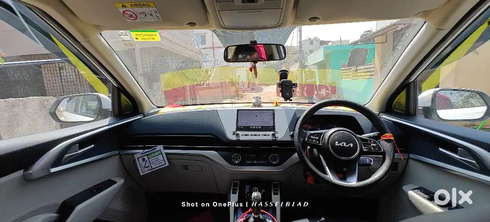 Kia Carens  Premium 2024