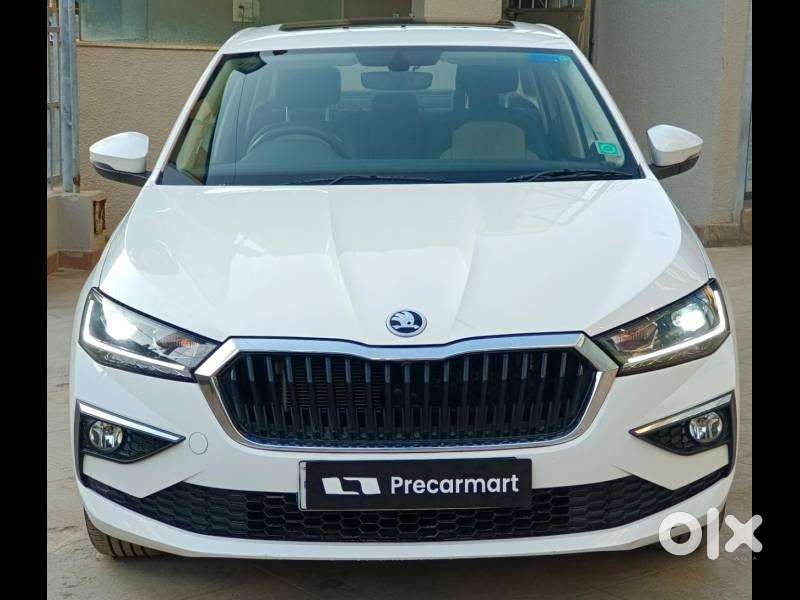 Skoda Slavia 1.0 Tsi Style At, 2023, Petrol