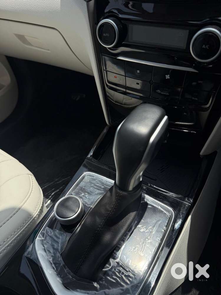 Mahindra Xuv 3xo Ax5 Pm At, 2025, Petrol