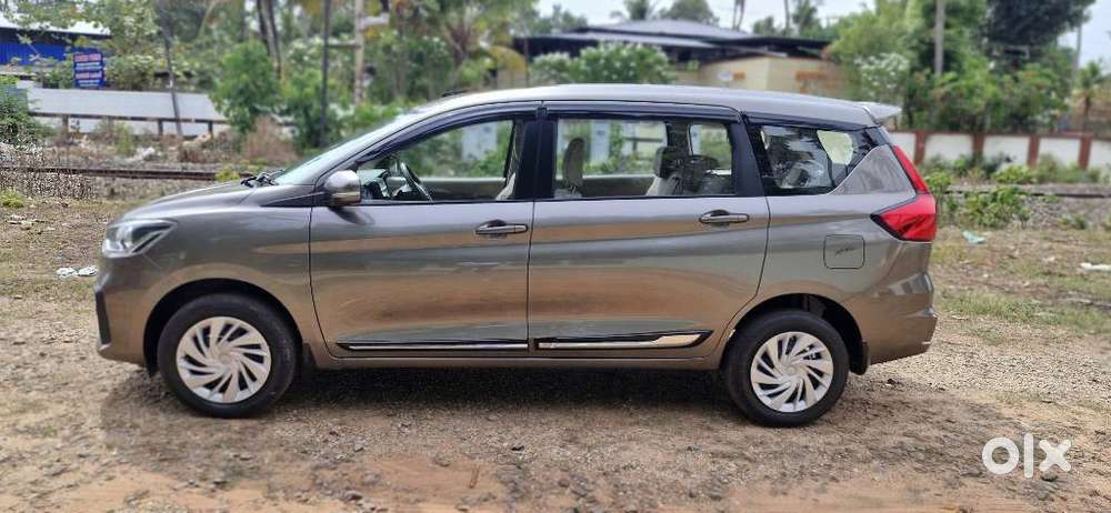 Maruti Suzuki Ertiga 1.5 Vxi, 2022, Petrol