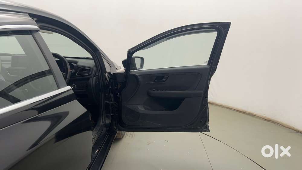 Tata Altroz 1.2 Xz Plus Dark Edition, 2022, Petrol