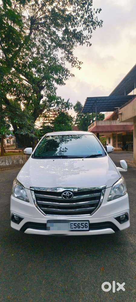 Toyota Innova 2.5 Z Diesel 7 Seater Bs Iv, 2015, Diesel