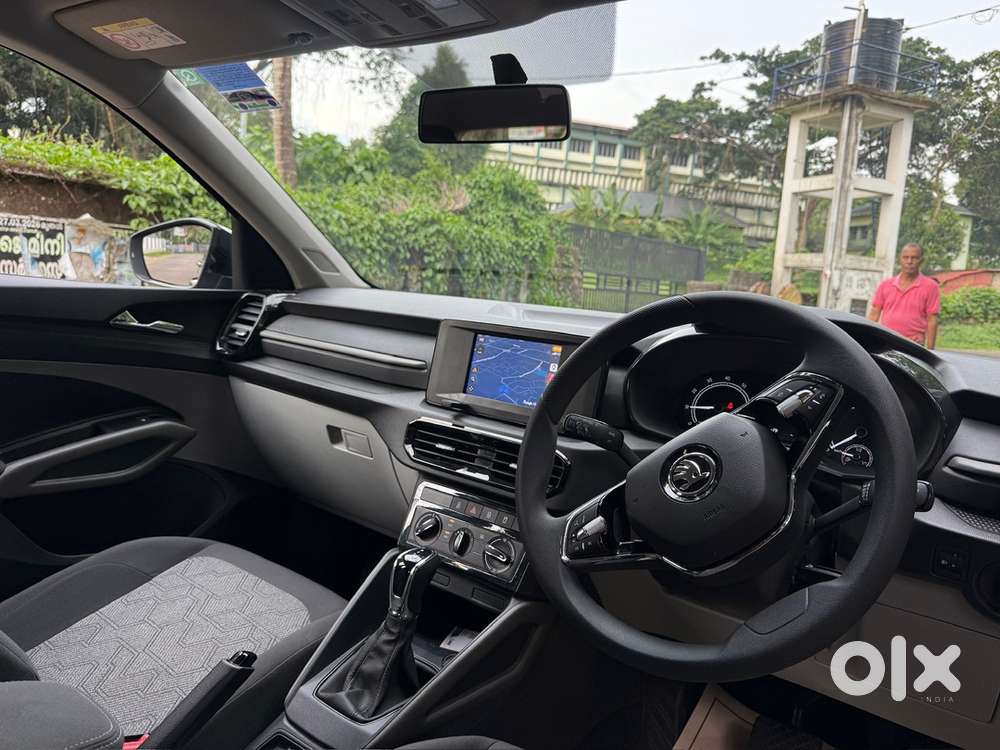 Skoda Kylaq Petrol Signature At 2025